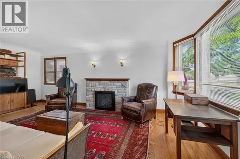 83 Aberfoyle Avenue Hamilton ON L8K 4S1