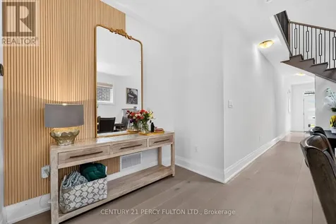 1477 Mockingbird Square Pickering ON L1X 0N8