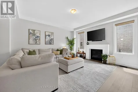 1477 Mockingbird Square Pickering ON L1X 0N8