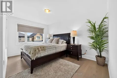 1477 Mockingbird Square Pickering ON L1X 0N8
