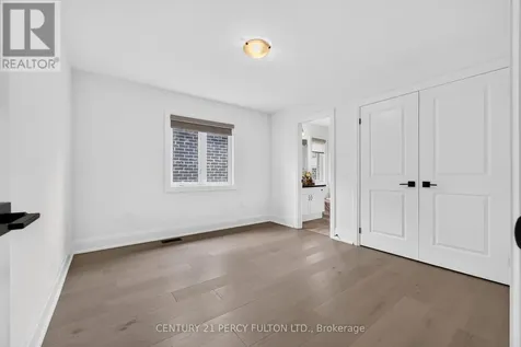 1477 Mockingbird Square Pickering ON L1X 0N8