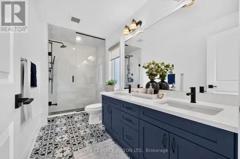 1477 Mockingbird Square Pickering ON L1X 0N8
