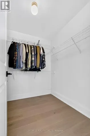 1477 Mockingbird Square Pickering ON L1X 0N8