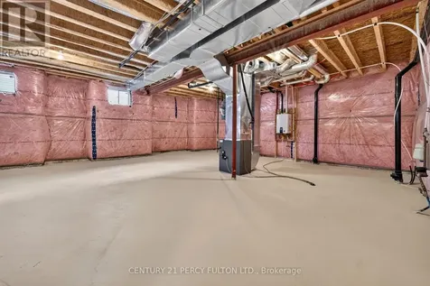 1477 Mockingbird Square Pickering ON L1X 0N8