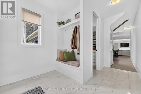 1477 Mockingbird Square Pickering ON L1X 0N8