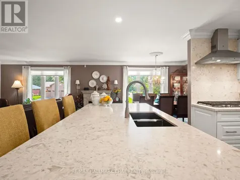 20 Downer Crescent Wasaga Beach ON L9Z 1C2