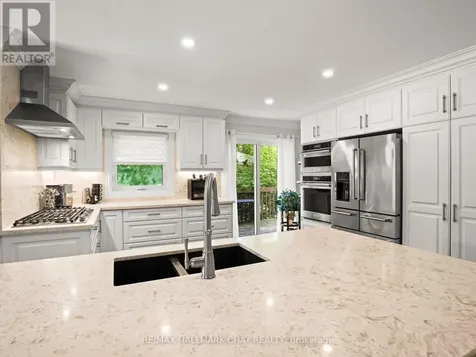 20 Downer Crescent Wasaga Beach ON L9Z 1C2