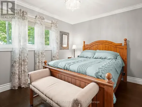 20 Downer Crescent Wasaga Beach ON L9Z 1C2