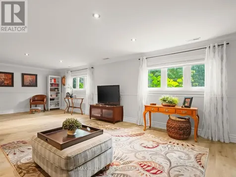 20 Downer Crescent Wasaga Beach ON L9Z 1C2