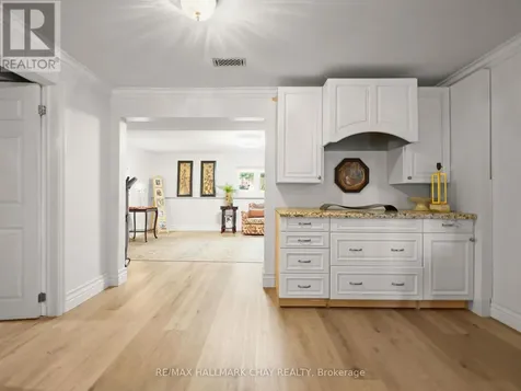 20 Downer Crescent Wasaga Beach ON L9Z 1C2