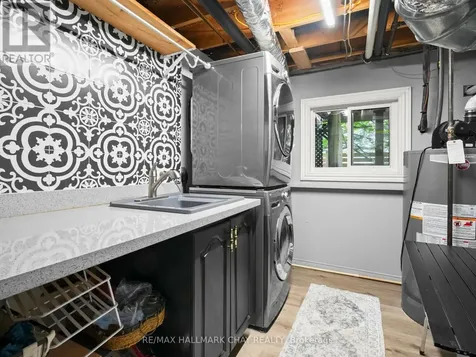 20 Downer Crescent Wasaga Beach ON L9Z 1C2