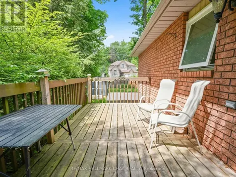 20 Downer Crescent Wasaga Beach ON L9Z 1C2