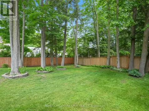 20 Downer Crescent Wasaga Beach ON L9Z 1C2