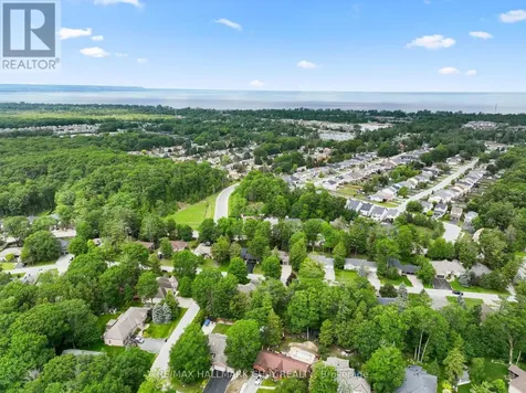 20 Downer Crescent Wasaga Beach ON L9Z 1C2