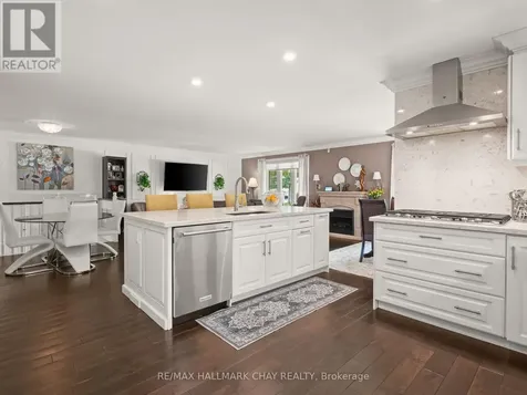 20 Downer Crescent Wasaga Beach ON L9Z 1C2