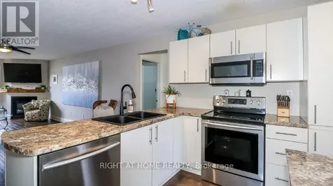 43 Olive Crescent Orillia ON L3V 7M8