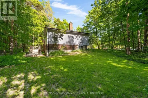 3724 Whitecap Drive Innisfil ON L9S 2L4
