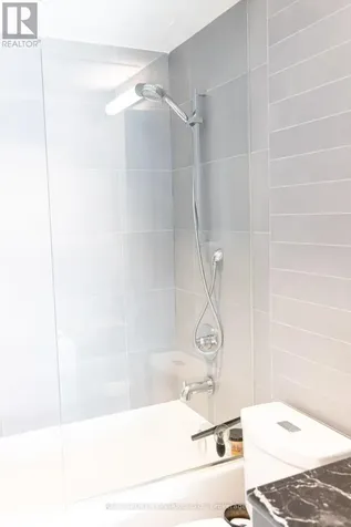 501 Adelaide Street West Toronto (waterfront Communities) ON M5V 0R3