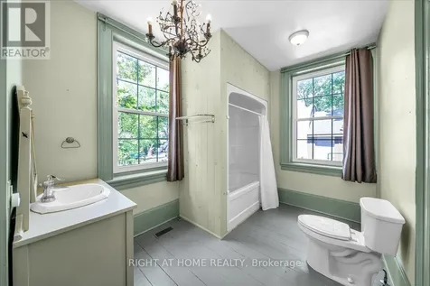 1320 King Street Scugog ON L9L 1B5