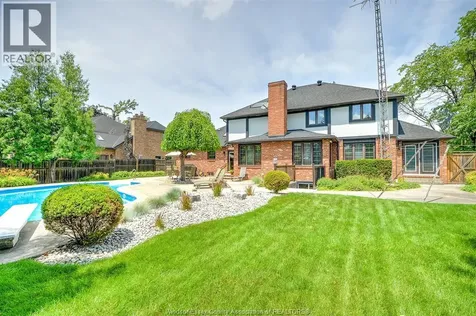 295 Elmgrove Lakeshore ON N8N 4G9