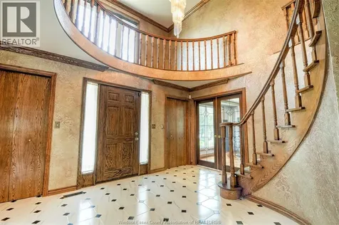 295 Elmgrove Lakeshore ON N8N 4G9