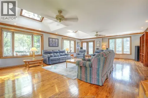 295 Elmgrove Lakeshore ON N8N 4G9