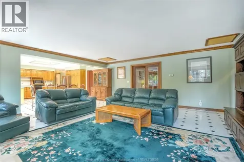 295 Elmgrove Lakeshore ON N8N 4G9
