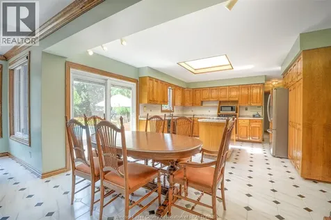 295 Elmgrove Lakeshore ON N8N 4G9