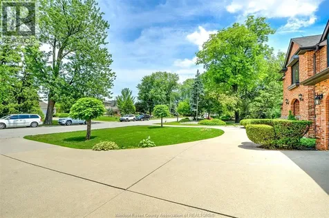 295 Elmgrove Lakeshore ON N8N 4G9