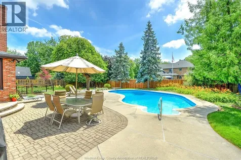 295 Elmgrove Lakeshore ON N8N 4G9