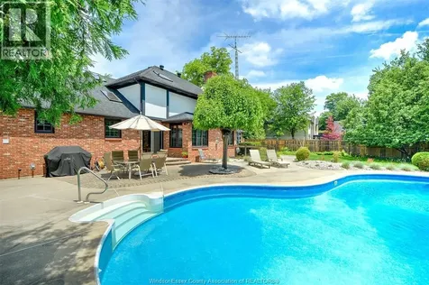 295 Elmgrove Lakeshore ON N8N 4G9