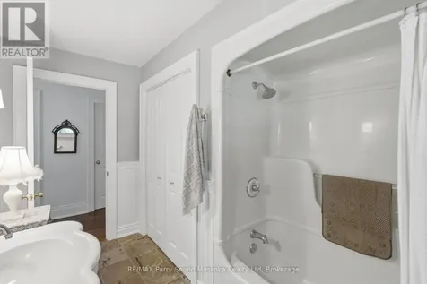 49 Maple Street Seguin ON P0C 1J0