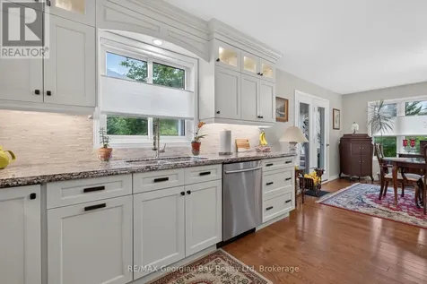 307 Balm Beach Road West Tiny ON L0L 2J0