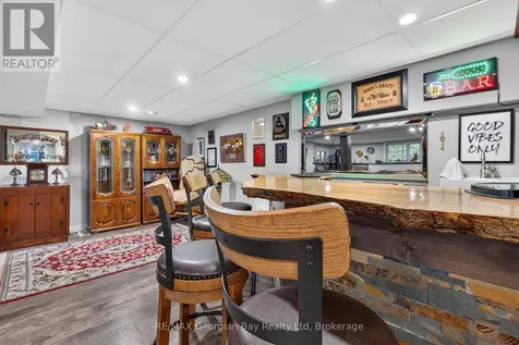 307 Balm Beach Road West Tiny ON L0L 2J0