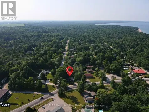 307 Balm Beach Road West Tiny ON L0L 2J0