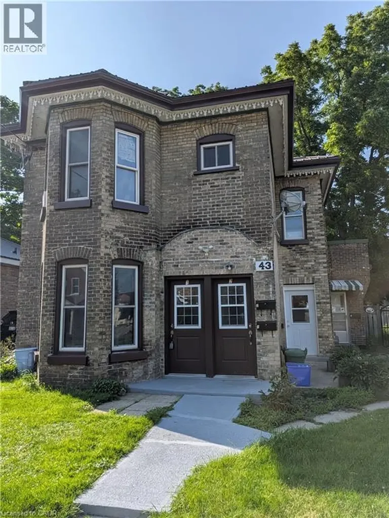 43 Port Street Brantford ON N3S 1Y3