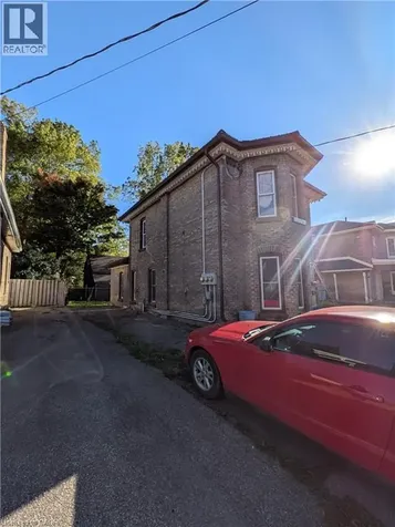 43 Port Street Brantford ON N3S 1Y3