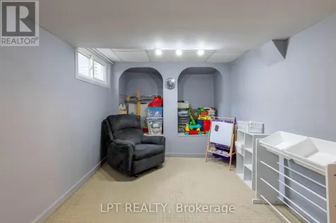 2315 Bromsgrove Road Mississauga (clarkson) ON L5J 4A6