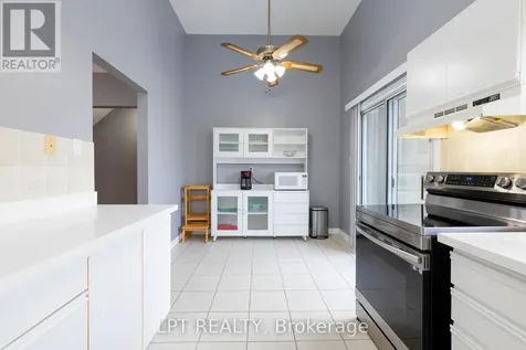 2315 Bromsgrove Road Mississauga (clarkson) ON L5J 4A6