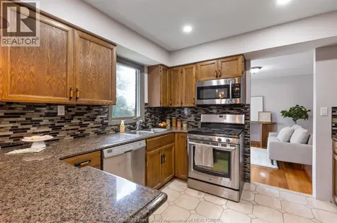 2028 Front Road North Amherstburg ON N9V 3R3