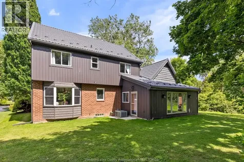 2028 Front Road North Amherstburg ON N9V 3R3