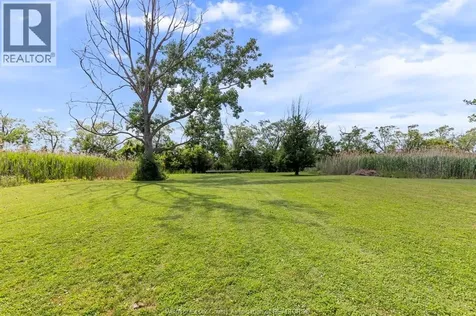 2028 Front Road North Amherstburg ON N9V 3R3