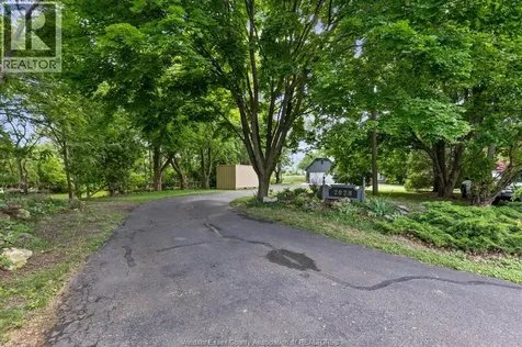 2028 Front Road North Amherstburg ON N9V 3R3