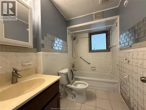 493 Josephine Street Windsor ON N9B 2K9