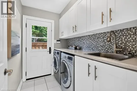 3334 Trelawny Circle Mississauga ON L5N 6N5