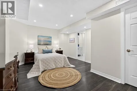 3334 Trelawny Circle Mississauga ON L5N 6N5