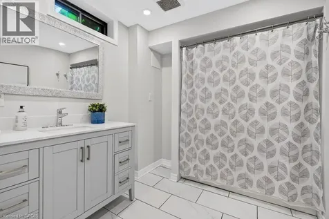 3334 Trelawny Circle Mississauga ON L5N 6N5