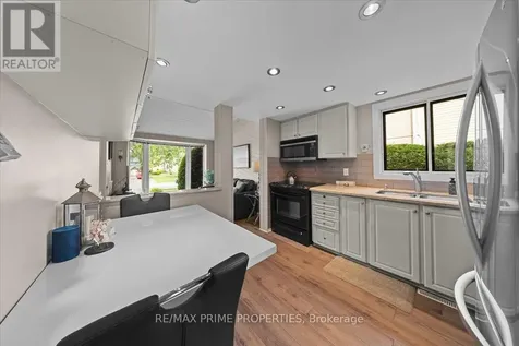 1085 Chateau Crescent Ottawa ON K1C 2C9