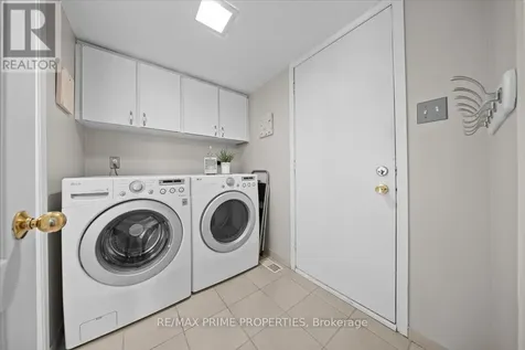 1085 Chateau Crescent Ottawa ON K1C 2C9