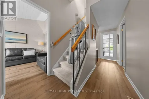 1085 Chateau Crescent Ottawa ON K1C 2C9
